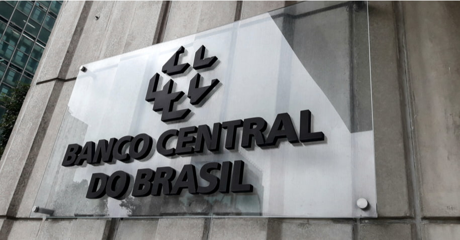 Qual é o papel do banco central na redução do impacto da inflação na economia?